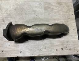 Выпускной коллектор для Audi Q7 (4L)  2009 - 2015 рестайлинг  запчасти бу