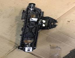 Кронштейн ручки для Mercedes-Benz W204 C-classe 2006-2011  запчасти бу