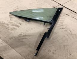 Стекло двери задней правой (форточка) для Mercedes-Benz W218 C218 CLS 2010-2017  запчасти бу