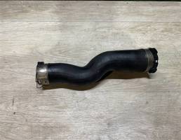 Патрубок интеркулера для BMW 5-серия F10/F11 2009>  запчасти бу