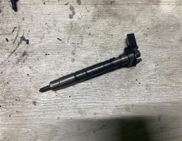 Форсунка дизельная для Skoda Superb 2008-2015  запчасти бу