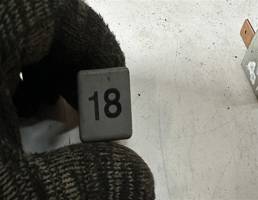 Реле 18 для Volkswagen Transporter T4 1991-1996  запчасти бу