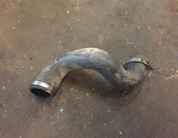 Патрубок интеркулера для Land Rover Range Rover Sport L320 2005-  запчасти бу