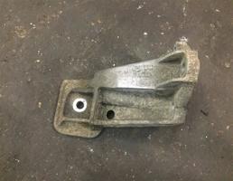 Кронштейн опоры двигателя для Land Rover Range Rover Sport L320 2005-  запчасти бу