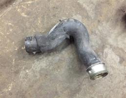 Патрубок интеркулера для Audi Q7 (4L)  2005 - 2009  запчасти бу