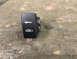 Кнопка центрального замка для Volkswagen Touareg 7L 2007-2010  запчасти бу