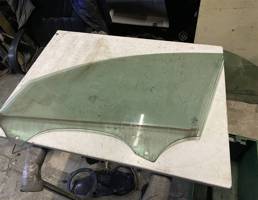 Стекло двери передней левой для Audi A6 (C7 4G)2011-2014  запчасти бу