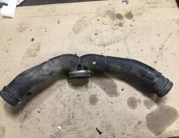 Патрубок для Audi Q7 (4L)  2005 - 2009  запчасти бу