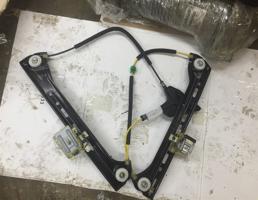 Стеклоподъемник передний правый для Mercedes-Benz W205 C205 Coupe  запчасти бу